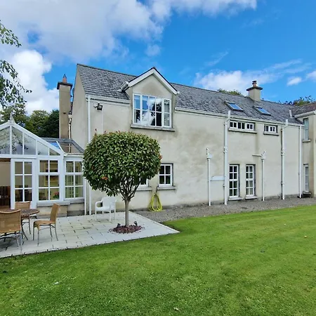 Tranquil 18th Century With Tennis Court Malahide